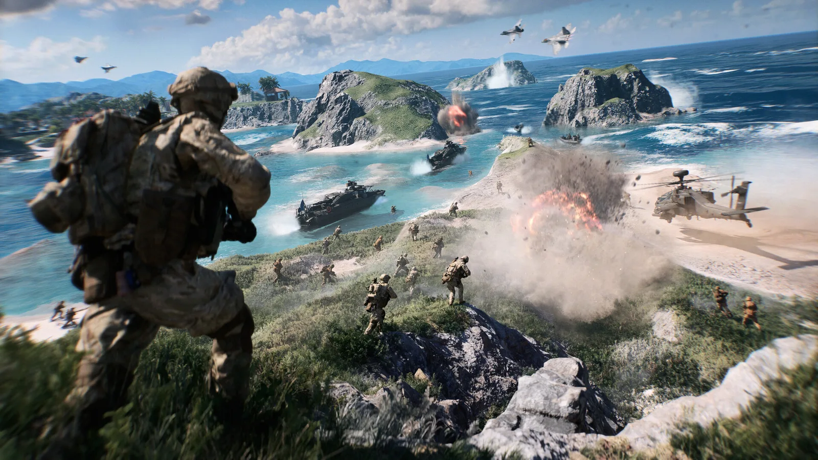 Боец Battlefield 6 на гребне холма наблюдает за высадкой: катера, вертолёт, взрывы на берегу