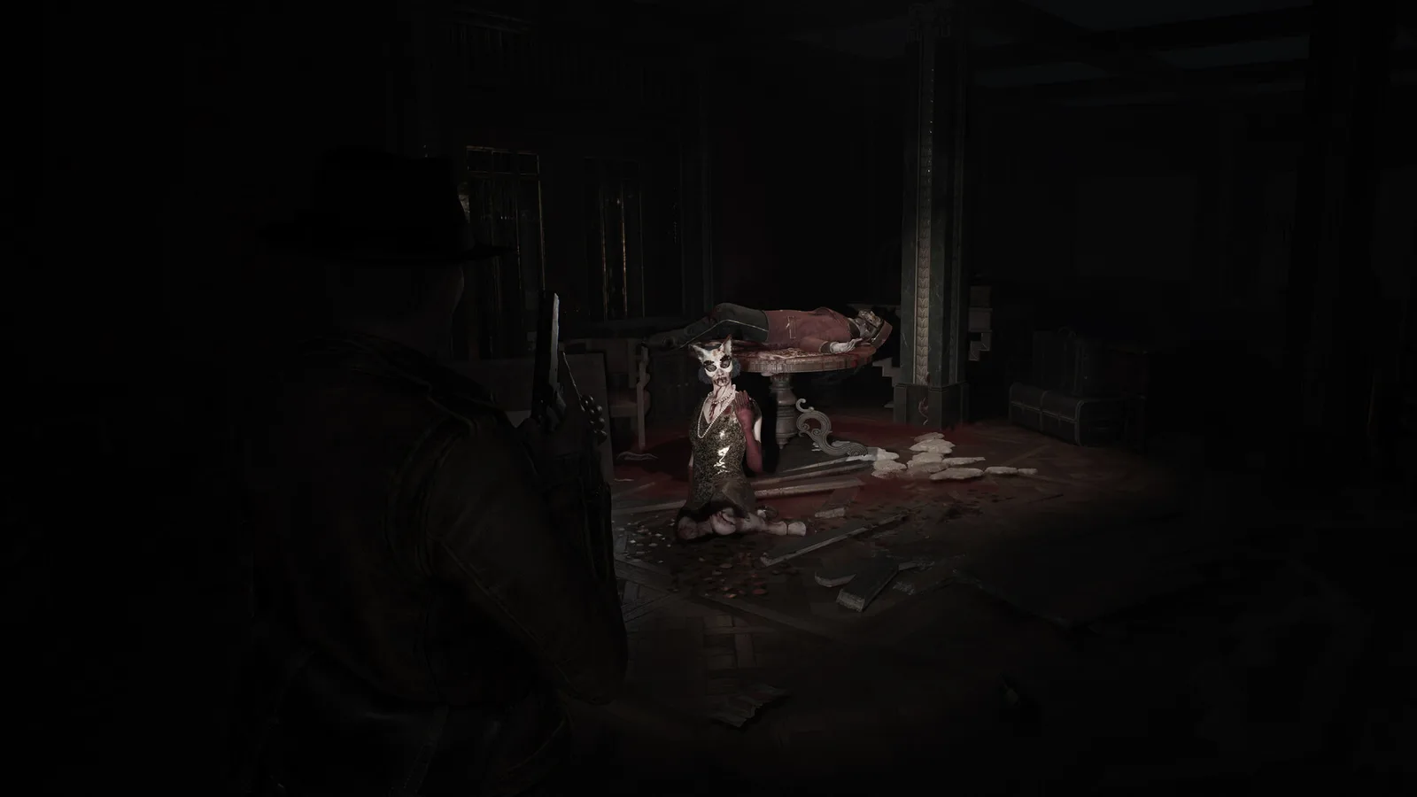 Тёмная комната с телом и фигурой в The Sinking City 2